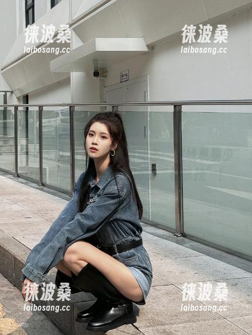 17吃瓜最新动态：在线机暴少女的趣事，快来看看她的“机暴技”！