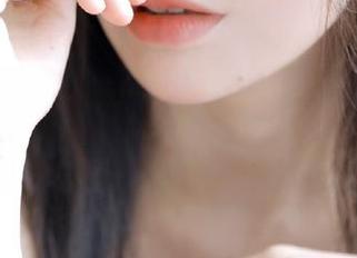 51吃瓜的黑料链接，像涂了奶油的瓜，甜中带点苦…