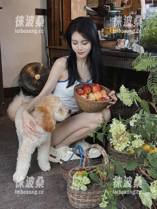 52吃瓜网 难以启齿的趣事也想分享?来52吃瓜网,保证你闭嘴不成!