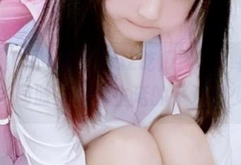 观看“52吃瓜网”，吞下八卦的同时，缓解生活的平淡刺少。
