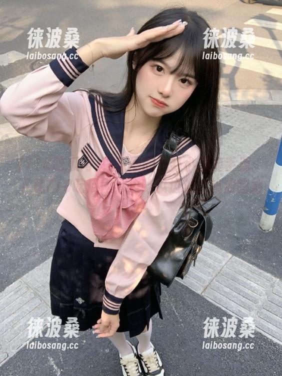 娱乐圈的八卦小舔狗手册：下载718吃瓜网，边吃瓜边追踪流浪的剧本！