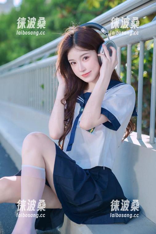 998.su的app，黄瓜特别多，咳咳，不是黄瓜，是吃瓜，但也好想去种点黄瓜……