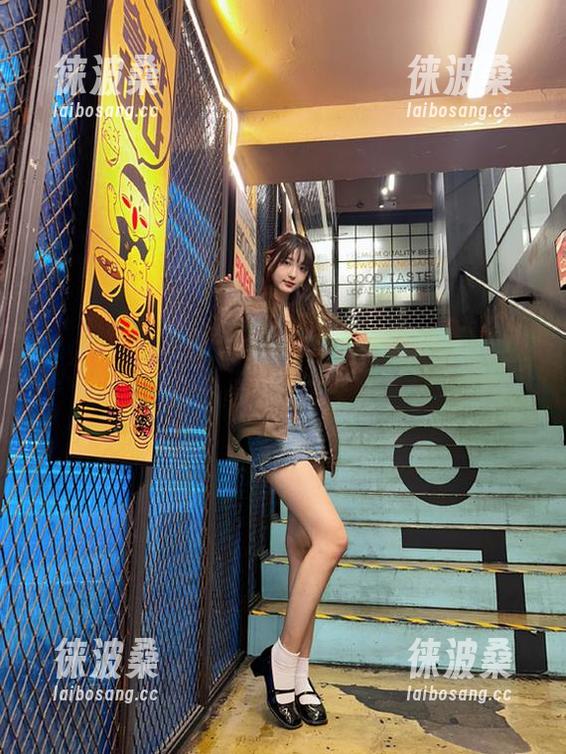 cg51 cg51发布的这个帖子,简直像是今晚的菜,特意留给我舔屏!