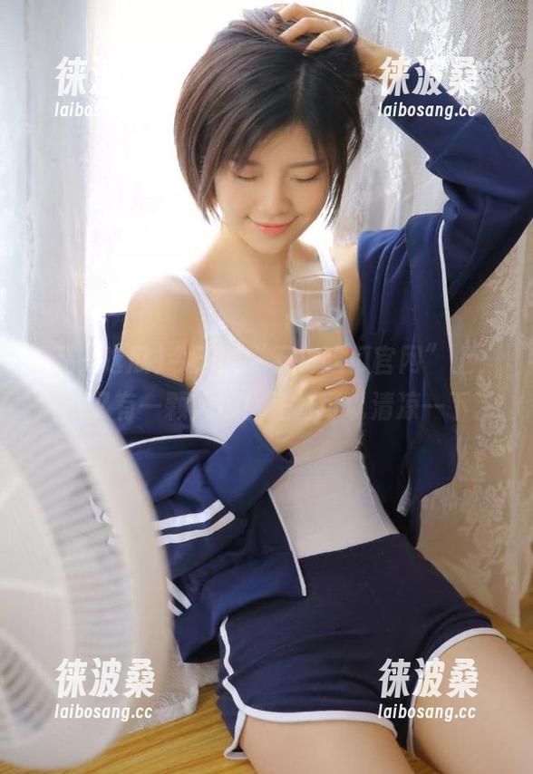 今天的“五一吃瓜官网”上，居然又有一颗大瓜！正好可以清凉一下。