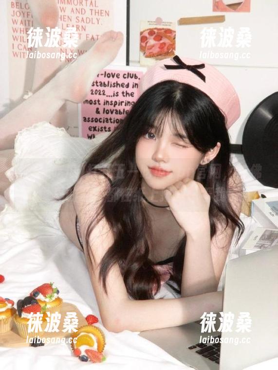 打开五一吃瓜app官网，仿佛全世界的八卦都在纸上排队等着我去翻