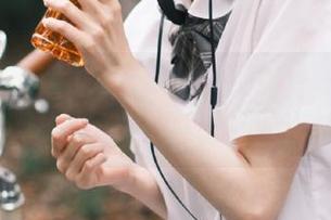 吃瓜免费网站：一定爱情不免费，但瓜随便你吃！