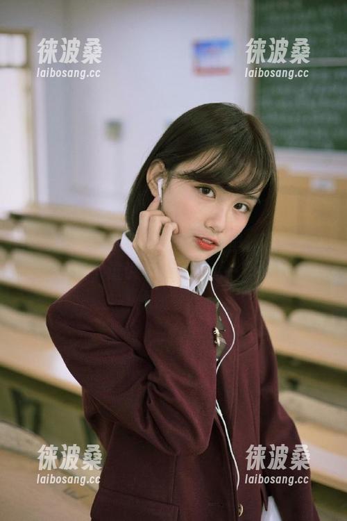 在吃瓜头条app里，追星变成吃饭，谁说不能一边追一边嚼？