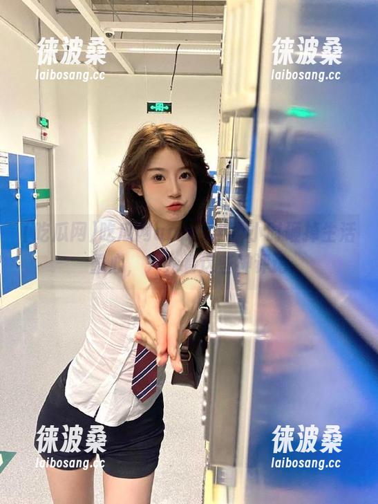 吃瓜网app：半个小时砸掉生活重心，只为看这些神评论