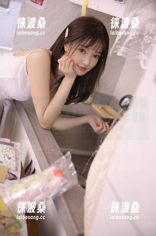 收藏功能被我发挥到极致，看到好玩的内容就像养小宠物一样，小心翼翼放到吃瓜网app里。