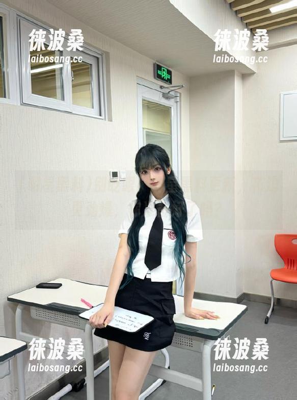 别眨眼！明星黑料更新，花边更劲爆，你准备好了吗？