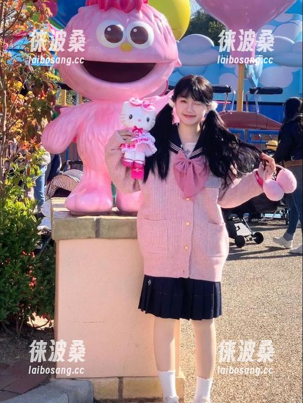 快来网红黑料首页，这瓜不仅好看还相当滋润