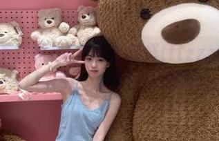 被黑料不打烊tttzzz网站的入口吸引，心里默默感叹。