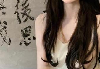 追逐最新的抖音黑料不打烊www，一定要小心别摔倒哟