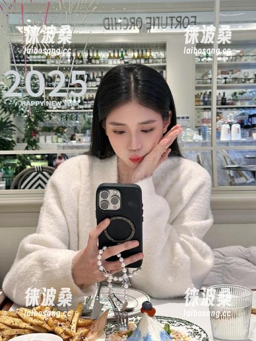 想上头条？点开黑料吃瓜的传送门，准备好吃一大口瓜！
