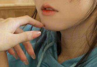 观看黑料吃瓜网亮出的正能量，对比着我今天的午餐真是惨不忍睹。