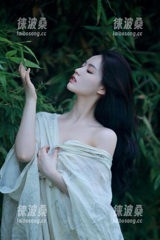 直击黑料网官网的最新传闻，心里想着，真是世上没有不吃的瓜。
